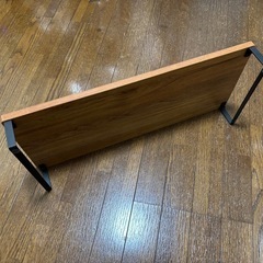 PCデスク上収納の画像