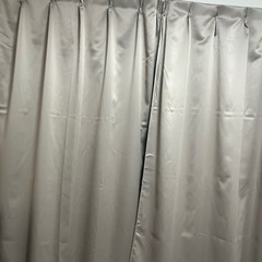 新品⭐︎カーテン100×200ベージュ光沢遮光