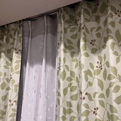 【美品】ニトリ 葉柄カーテン 4枚組の画像