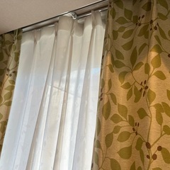 【美品】ニトリ 葉柄カーテン 4枚組の画像