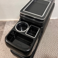 アームレスト　コンソールボックス
