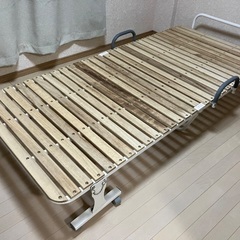 折りたたみベッド　すのこ　キャスターつき　シングル