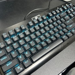 ゲーミングPCキーボード　ライト付きの画像
