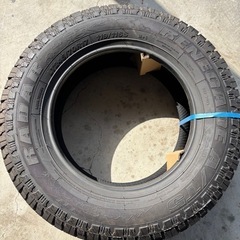 新品未使用　245/70r17ATタイヤ　一本