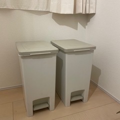 ゴミ箱の画像