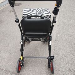 フランスベッド　シルバーカーの画像