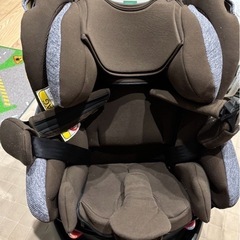 アップリカ フラディアグロウ ISOFIX

