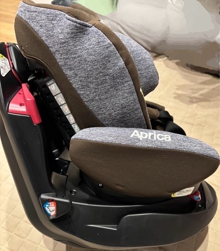 アップリカ フラディアグロウ ISOFIX