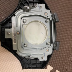 スズキ ラパン車用のステアリングホイール カバーまたはエアバッグ カバー。の画像