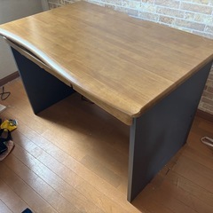 コクヨ　パソコンデスク　引き取れる方希望です