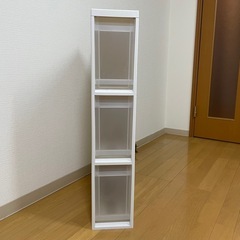 【3/13引渡し可】縦長クリア棚の画像