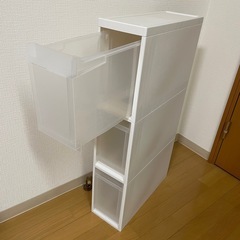 【3/13引渡し可】縦長クリア棚の画像