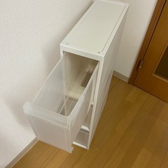 【3/13引渡し可】縦長クリア棚の画像