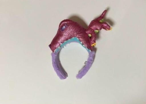 ジュラシックパークのカチューシャ　ピンクと緑の2頭