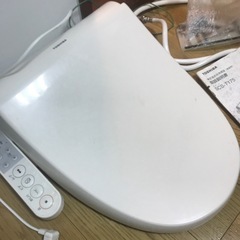 動作品TOSHIBA 温水洗浄便座 SCS-T175