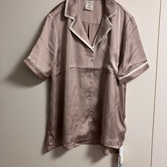 【新品タグ付】ジェラートピケ　ベージュ サテン ルームウェア ショートスリーブの画像
