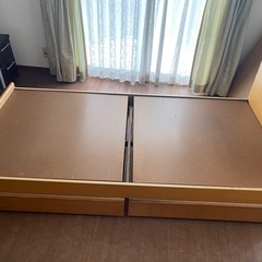 天然木引き出し付きシングルベッドの画像