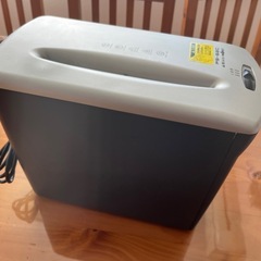 シュレッダー　