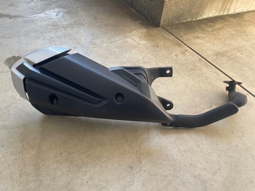 バーグマン125ストリートex純正マフラー