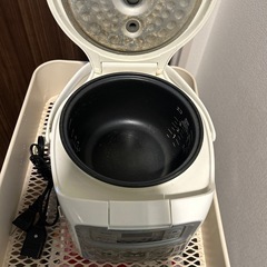 炊飯器の画像