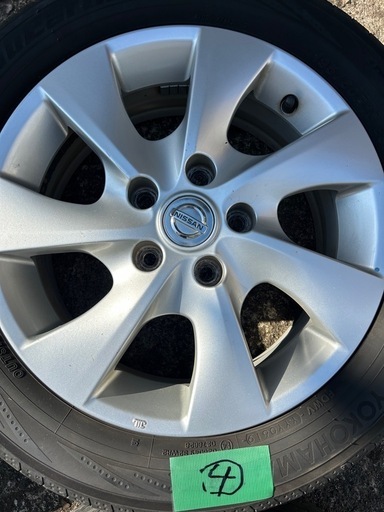 c26ニッサンセレナ　ハイウェイスター純正ホイール4本　中古　16インチ 6J 45
