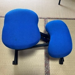 猫背矯正　椅子　チェア