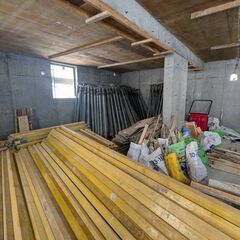 【型枠解体】男女年齢不問 / 経験者・未経験者歓迎★の画像
