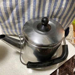 激安値下げ！18.8ステンレスシチュー鍋と蒸し器とケトルプレゼント！の画像