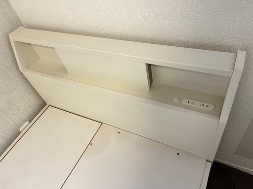 ニトリ　シングルベッドフレーム 収納大きめ　5,000円