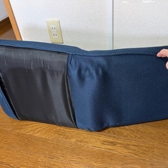 【美品】(お取り引き先様決まりました)お値下げしました‼️ネイビー座椅子の画像