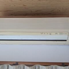 東芝　エアコン　①