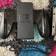 任天堂　Switch Joy-Conグリップとストラップ