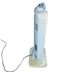 【ジ0310-14】お安く譲ります❗️YUASA カーボンヒーター YA-C900S(WH) 2015年製の画像