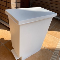 ゴミ箱    