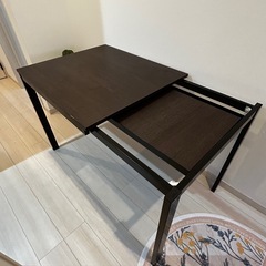 IKEA伸縮テーブルの画像