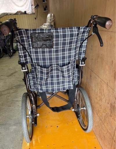 【売却済?】カワムラサイクル介助式車いす【ウェイビット】
