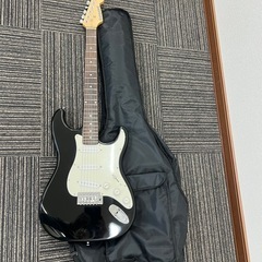 中古黒エレキギター