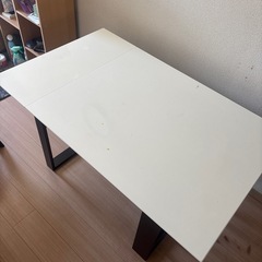 【値下げしました】【引取限定】【葛飾区】ダイニングテーブルとチェアセット（２脚） 中古】葛飾区のダイニングセットを格安/激安/無料であげます