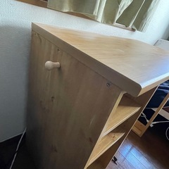 ワークデスク　学習
机　の画像