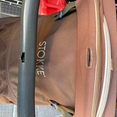STOKKE ベビーカーの画像