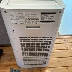 21年製SHARP空気清浄機フィルター付きの画像