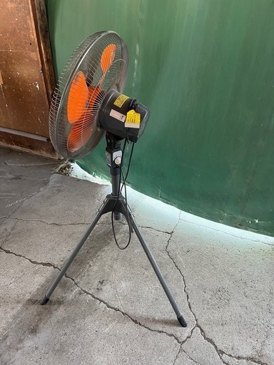 大型　扇風機