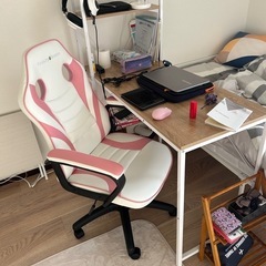 ピンクゲーミングチェア