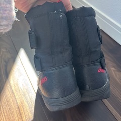 asics スノーブーツの画像