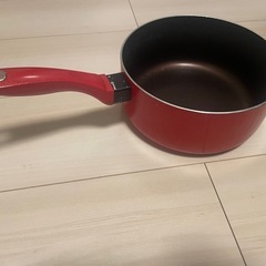 鍋　赤