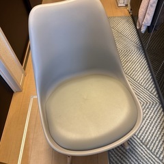 ニトリ北欧風チェア