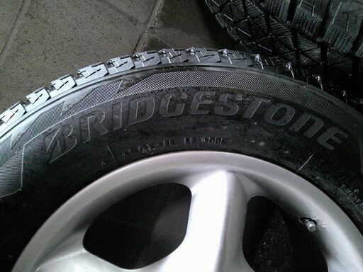 ブリヂストンタイヤ　BLIZZAK 235/65R17 108Q　スタッドレスタイヤ　BMWホイール付き　４本　中古