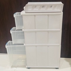 すきま収納ストッカー　スリムストッカー　3段　キャスター付き　引き出し半透明　幅17cm
の画像