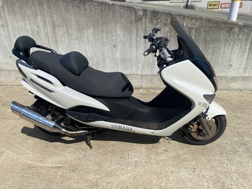 YAMAHA マジェスティ125 FI