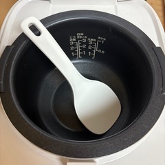 炊飯器【数回のみ使用】の画像